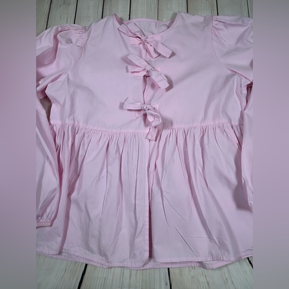 Coquette Girl, Feminine Pink Bow-Accent Long Sleeve Top. Size Small. - Picture 5 of 9